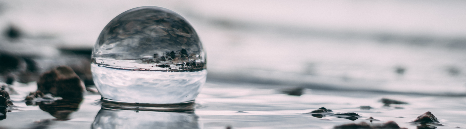 Header Image_water on rocks