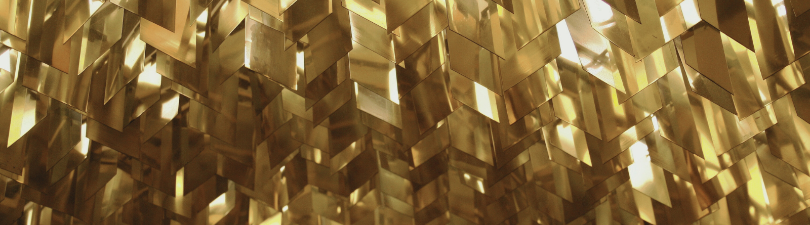 Header Image_Gold lighting